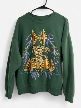 Def Leppard Love Bites Graphic Crewneck Sweatshirt